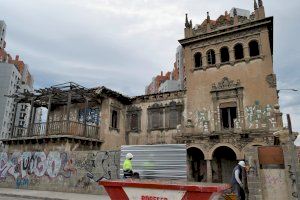 Primeras obras de saneamiento y adecuación en el Chalé de Garín