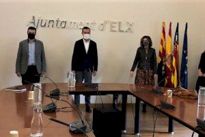 La nueva junta directiva de ELCHE PIENSA muestra en el Ayuntamiento su voluntad de colaboración en proyectos de desarrollo para el progreso del municipio