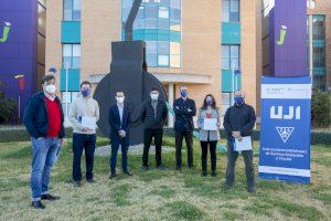 El Aula Zschimmer & Schwarz de Química Sostenible y Circular premia a dos estudiantes de la Universitat Jaume I y sus tutores por sus trabajos de final de grado y de máster