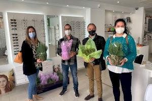 Museros reparte más de 500 plantas con motivo de San Valentín