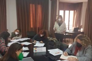 El Pacto por el Empleo de los Municipios Cerámicos acuerda con servicios sociales de Burriana colaborar en la tramitación de ayudas a la ciudadanía El Pacto por el Empleo de los Municipios Cerámicos acuerda con servicios sociales de Burriana colaborar en la tramitación de ayudas a la ciudadanía
