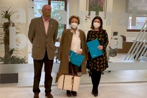 Caixa Rural Burriana renueva su colaboración con Cáritas para ayudar a la residencia de ancianos