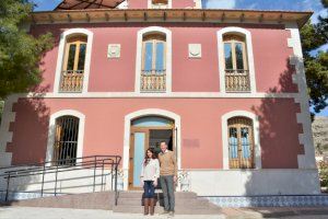 El Ayuntamiento de Elda renueva la cesión de la Casa Colorá como sede del Punto de Atención Itinerante a las víctimas de violencia de género