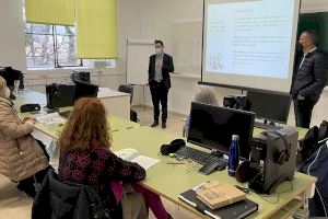 Las alumnas del taller de empleo ‘Forma’t Alcoi’ completarán su formación trabajando en el Ayuntamiento