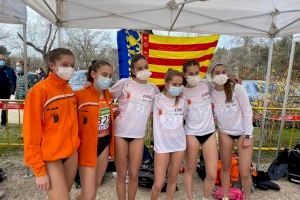 Carla Breco queda sexta y Marian Ruiz séptima con la selección valenciana en el Campeonato de España de Campo a Través