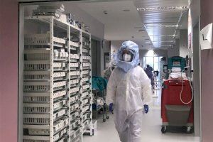 La UCI del hospital de Gandia se quita de encima, casi por completo, el COVID-19