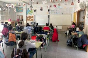 El alumnado almussafense desarrolla un proyecto para dar visibilidad a las mujeres en el callejero de la localidad