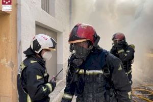 Mor un octogenari i la seua dona és traslladada a l'hospital per inhalació de fum en un incendi a Torreblanca