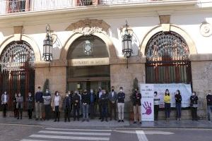 Sagunto guarda un minuto de silencio en señal de condena y repulsa por los presuntos asesinatos machistas ocurridos en El Molar (Madrid)