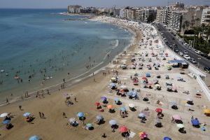 Torrevieja contará con servicio de ordenación y control de playas en 2021 y 2022