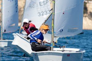 Blanca Ferrando, Fernando Puig y Álvaro Ramón – Borja, vencedores del Trofeo RCN Calpe – Vela Infantil - (foto 2)