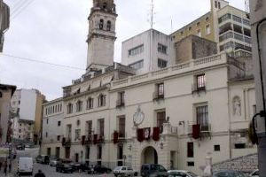 Ontinyent multa a l'empresa encarregada de mantindre els espais verds per incomplir el contracte
