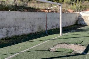 La mejora de los campos de fútbol de la Vall d’Uixó, pendiente de un litigio judicial entre ayuntamiento y empresa