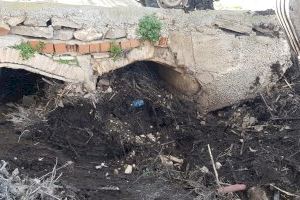 Medio Ambiente actúa de manera preventiva en la Acequia de San Juan y Paso Alto para evitar desbordes por las lluvias - (foto 3) Medio Ambiente actúa de manera preventiva en la Acequia de San Juan y Paso Alto para evitar desbordes por las lluvias - (foto 3)