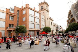El Ayuntamiento de Mislata conmemora San José con los representantes de las comisiones falleras de la ciudad