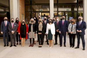 Amparo Navarro toma posesión como rectora de la Universidad de Alicante reivindicando una universidad democrática, participativa, inclusiva e igualitaria