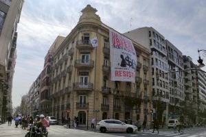 La Conselleria defiende que el edificio ocupado de Colón no reúne las condiciones de habitabilidad