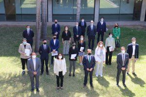 La Cátedra Germán Bernácer de la Universidad de Alicante entrega los premios a la Excelencia Académica - (foto 5)