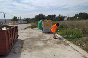 Llíria intensifica las labores de limpieza en los vertederos incontrolados