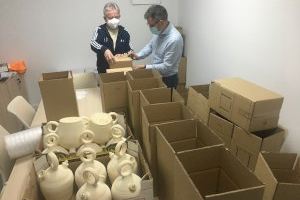 Agost envía botijos a autoridades nacionales, autonómicas y locales para pedir apoyo y evitar su desaparición