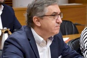Rovira: “El requisito lingüístico es una barbaridad que pone en peligro el trabajo que están prestando más de 7.000 interinos”.