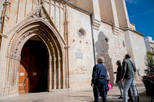 La Colegiata de Gandia exige una respuesta para poder poner publicidad en la fachada y explotarla económicamente