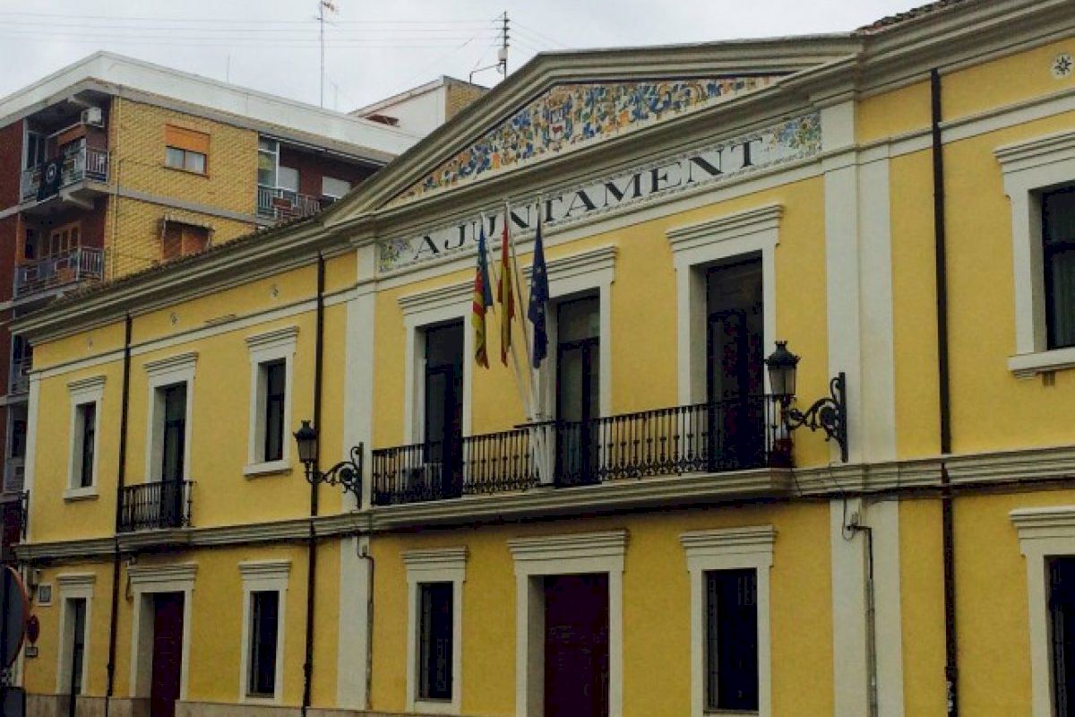 Manises amplia les ajudes del Pla Resistir per a empreses i autònoms
