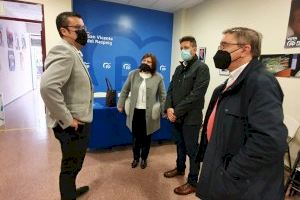 Isabel Bonig visita San Vicente para conocer de primera mano la actualidad municipal