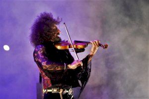 Apoteósico final en el concierto de Ara Malikian en la Rotonda del Parque Municipal de Elche - (foto 3) Apoteósico final en el concierto de Ara Malikian en la Rotonda del Parque Municipal de Elche - (foto 3)
