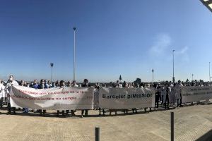 Trabajadores de Hospital de la Ribera denuncian el abandono y el incumplimiento de Sanitat - (foto 3)