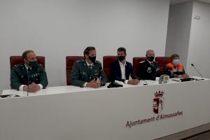 Almussafes despide oficialmente al ex capitán del Puesto Principal de la Guardia Civil, Javier Muñoz - (foto 2) Almussafes despide oficialmente al ex capitán del Puesto Principal de la Guardia Civil, Javier Muñoz - (foto 2)