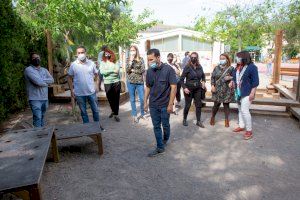 El conseller Vicent Marzà visita el nuevo patio igualitario e inclusivo del CEIP El Barranquet de Godella