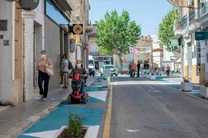 Chiva ya ha realizado la primera actuación de urbanismo táctico para recuperar espacio peatonal en el centro urbano - (foto 5)