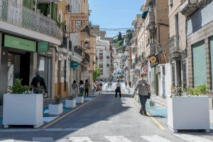 Chiva ya ha realizado la primera actuación de urbanismo táctico para recuperar espacio peatonal en el centro urbano - (foto 3)