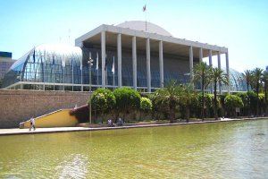El PP denuncia que las obras del Palau de la Música llevan dos años atascadas y sin fecha de inicio El PP denuncia que las obras del Palau de la Música llevan dos años atascadas y sin fecha de inicio