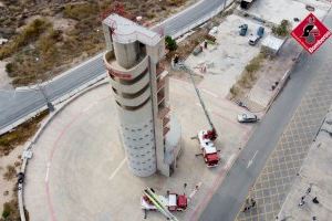 La Diputación de Alicante subvencionará con 700.000 euros las cuotas de los ayuntamientos al Consorcio de Bomberos La Diputación de Alicante subvencionará con 700.000 euros las cuotas de los ayuntamientos al Consorcio de Bomberos