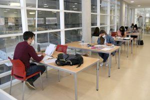 Empieza el horario ampliado de exámenes en la Biblioteca Pública de Paiporta