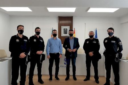 Tres nous agents interins s'incorporen al cos policial d'Almussafes