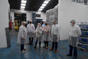 Blanch y Redondo (PSPV-PSOE) muestran su apoyo al trabajo que está realizando la alcaldesa de Bejís para garantizar el futuro de la planta embotelladora