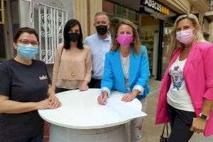 El PP se une a la recogida de firmas iniciada por los hosteleros de Campoamor para que Marco les permita sacar mesas y sillas a la calle El PP se une a la recogida de firmas iniciada por los hosteleros de Campoamor para que Marco les permita sacar mesas y sillas a la calle
