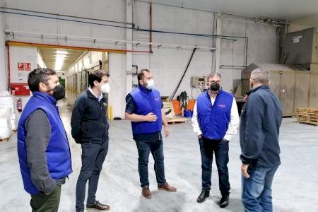 El equipo de Gobierno visita las instalaciones de la empresa Catafruit