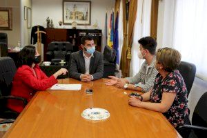 La secretària autonòmica d'Economia Sostenible visita l'Alcora per donar suport a la indústria i el comerç local - (foto 6)