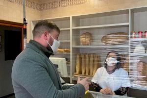 Los vecinos de Sant Jordi ya pueden utilizar los bonos #FemPoble para canjear en los comercios del pueblo