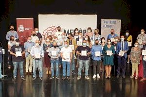 Pérez Garijo rinde homenaje a 33 personas víctimas del Holocausto de la comarca del Vinalopò Mitjà Pérez Garijo rinde homenaje a 33 personas víctimas del Holocausto de la comarca del Vinalopò Mitjà