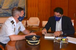 El alcalde recibe en el Ayuntamiento al Comisario del Cuerpo Nacional de Policía de Alicante - (foto 2)