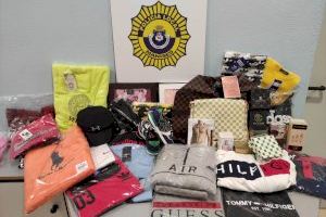 Detenido en Manises por vender miles de zapatos, colonias, bolsos y ropa falsificada