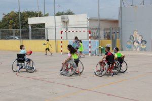 El CEIP Novenes de Calatrava de Burriana celebra la III edició de les Jornades d’Esport Adaptat - (foto 4) El CEIP Novenes de Calatrava de Burriana celebra la III edició de les Jornades d’Esport Adaptat - (foto 4)