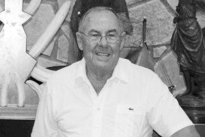 Fallece el alicantino José Paredes Castaño, padre de la primera zapatilla deportiva española Fallece el alicantino José Paredes Castaño, padre de la primera zapatilla deportiva española