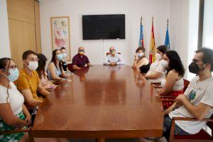 Alaquàs promociona la movilidad internacional entre las personas jóvenes con programas de intercambio y voluntariado Alaquàs promociona la movilidad internacional entre las personas jóvenes con programas de intercambio y voluntariado