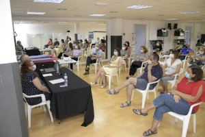 Comença ‘Entrenant la igualtat’, el projecte interassociatiu de Paiporta que promou la igualtat a través de l’handbol